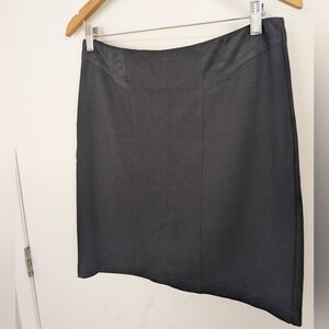 KAPALUA BLACK SKIRT SIZE 6